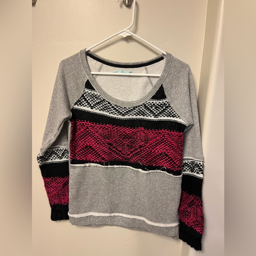 Women’s Gray & Pink Sweater